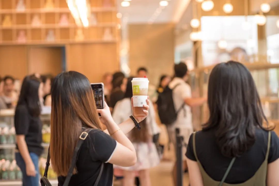 降价热搜后奈雪首发年报，营收43亿同比增长40%(图5)