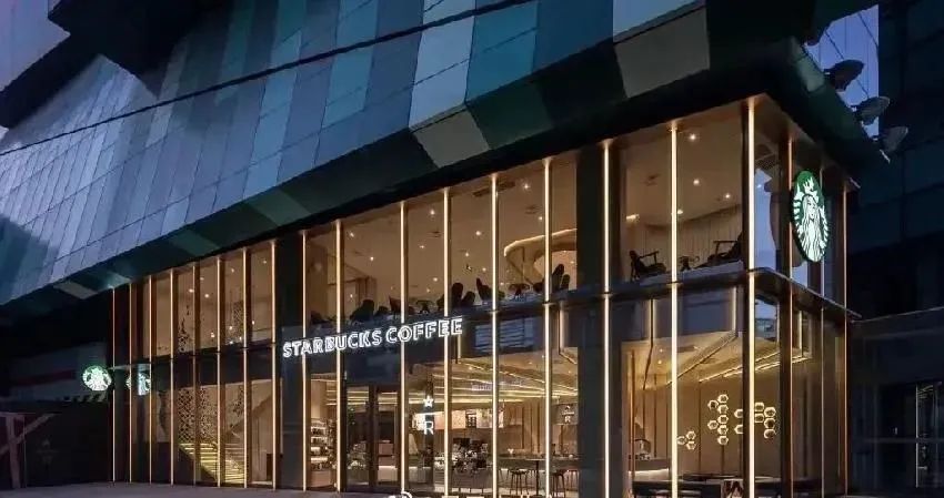 奈雪喜茶不想当星巴克(图4)