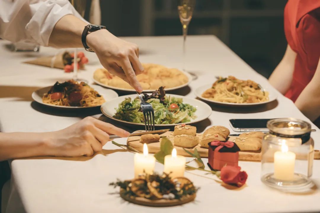 上半年餐饮服务类投诉超2万件；麦当劳第二季度营收净利双降(图3)