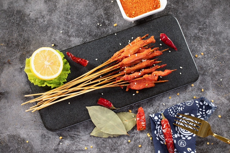 “牛肉风味小串”实为鸭肉，食材描述岂能“抖机灵”(图1)